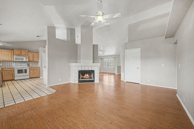 Photo - 5719 E St John Rd