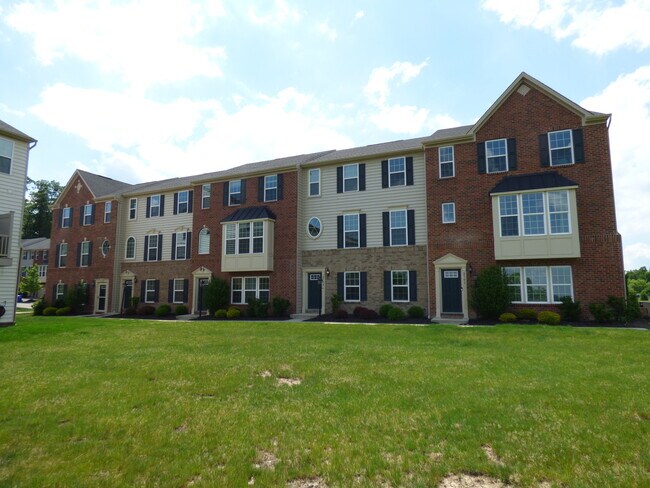 Photo - 2703 Pointe View Dr Townhome