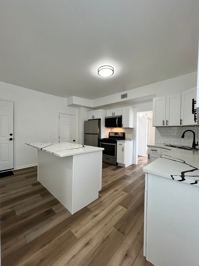 Photo - 5714 W Grand Ave