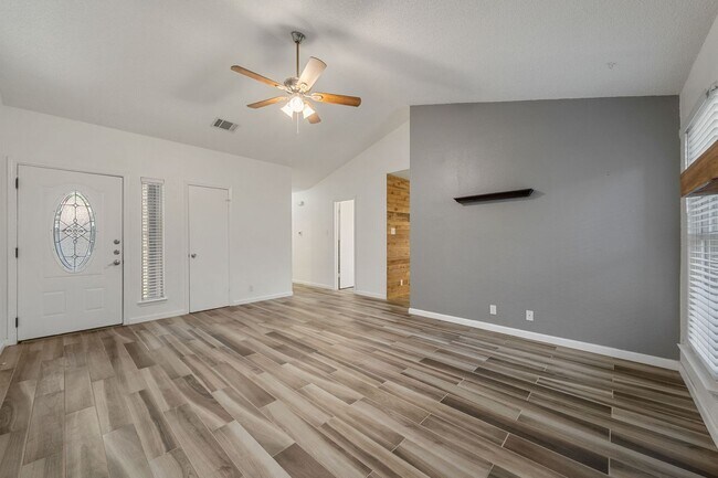 Photo - 9618 Sugar Hill Dr Unit B