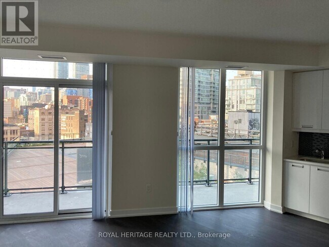 Photo - 99 John St Unité 6