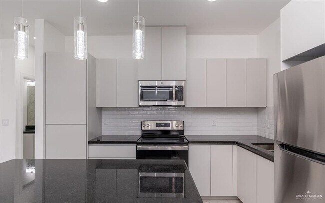 7 Angelina Dr Unit 4