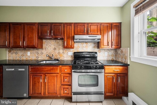 Photo - 623 Gerritt St