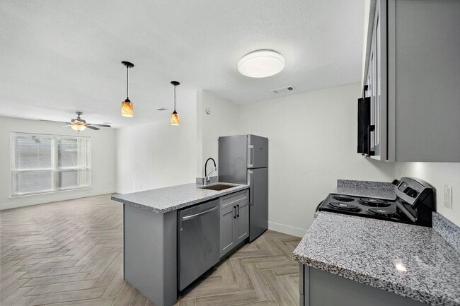Renovated 1Bedroom 1/1.5Baths TOWNHOME - 8801 Hammerly Blvd Rental