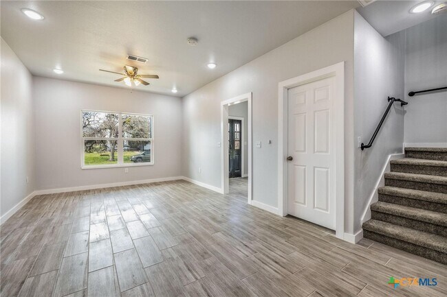 600 Kimbro St