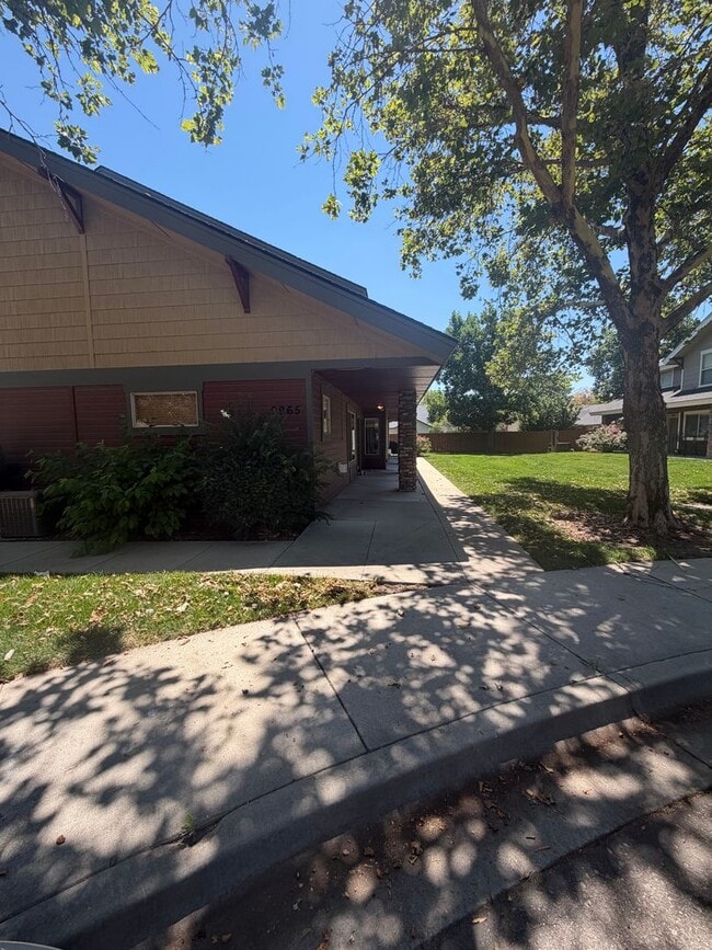 Photo - 9965 W Rosecroft Ct Unit 9965 Rosecroft Ct. #102
