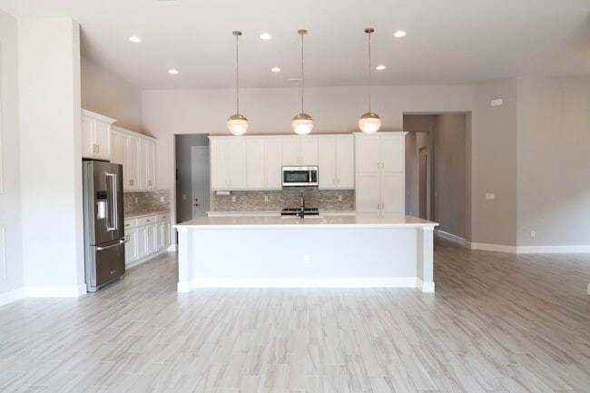Photo - 211 Heatherwood Ct
