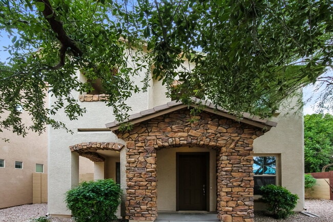 Building Photo - 9194 W Meadow Dr