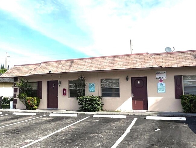 Building Photo - 4130 NW 31st Ter Unit 1