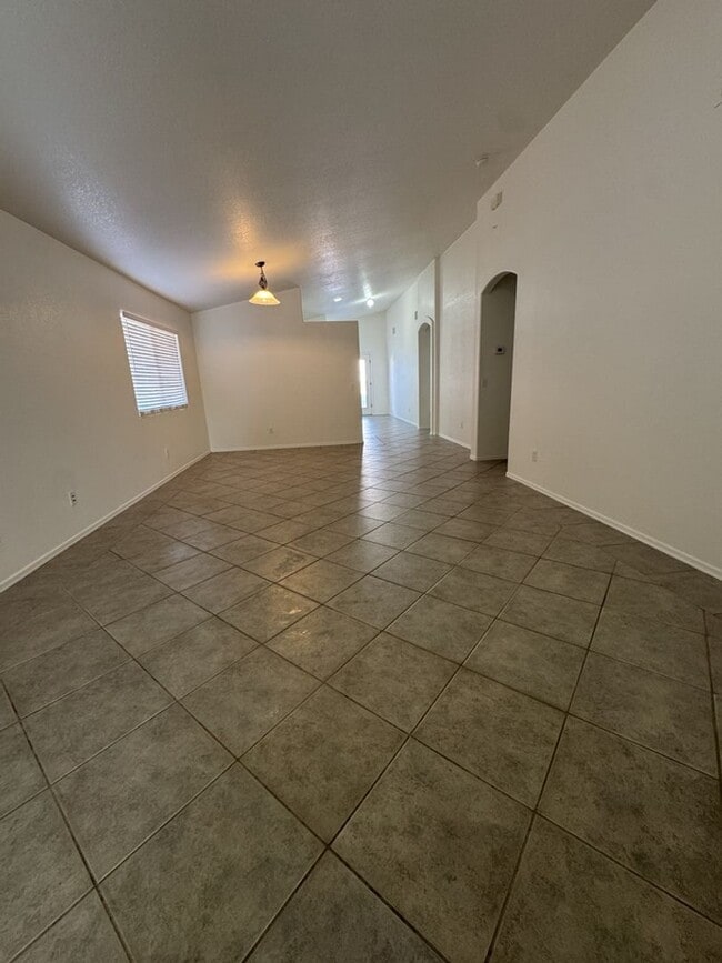 Photo - Spacious 4 bedroom home!