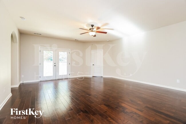 Photo - 831 Mesa Verde Pl