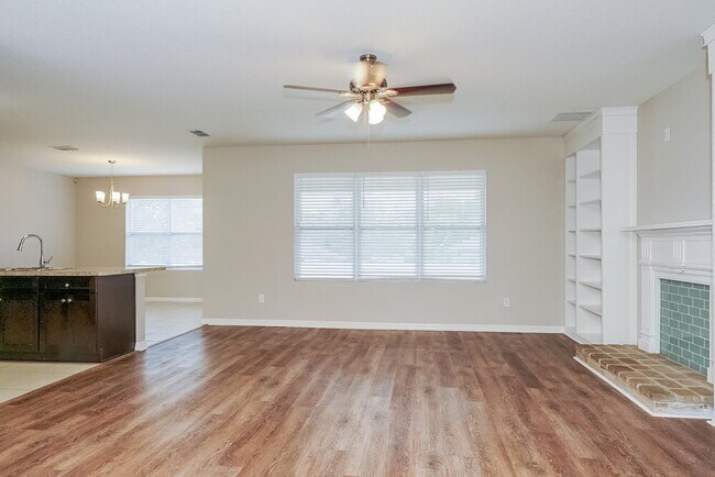 102 Serenola Ct
