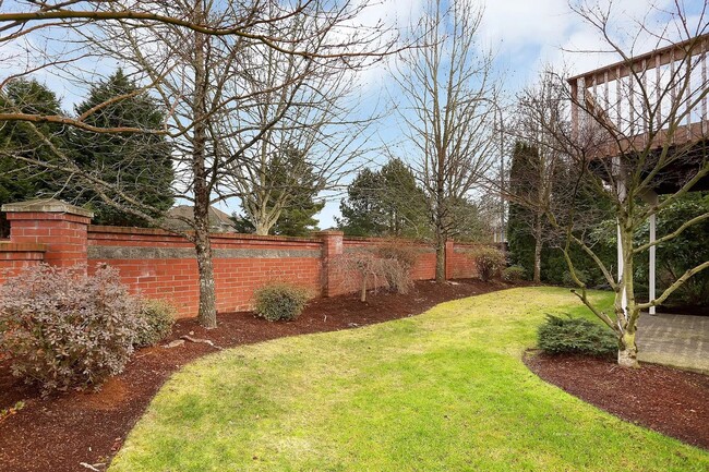 Photo - Large Bethany Home on a Corner Lot! 6 Bed 3 Bath