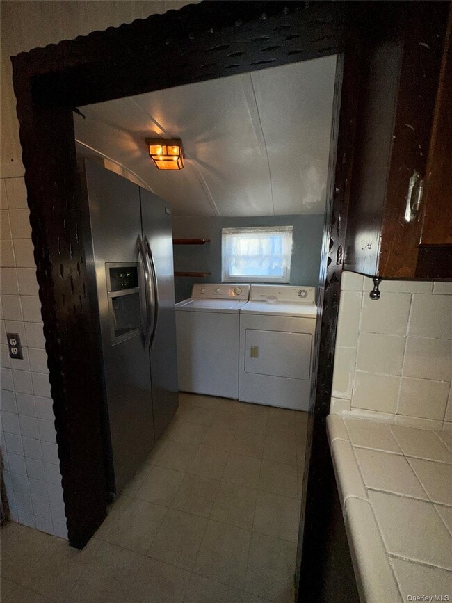 Photo - 460 S Bayview Ave Unit 1st Fl