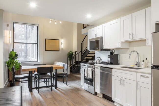 Photo - 150S S Independence Mall W Unidad ID1060941P