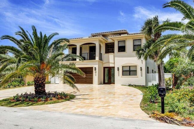 Building Photo - 169 SE Wavecrest Way Rental