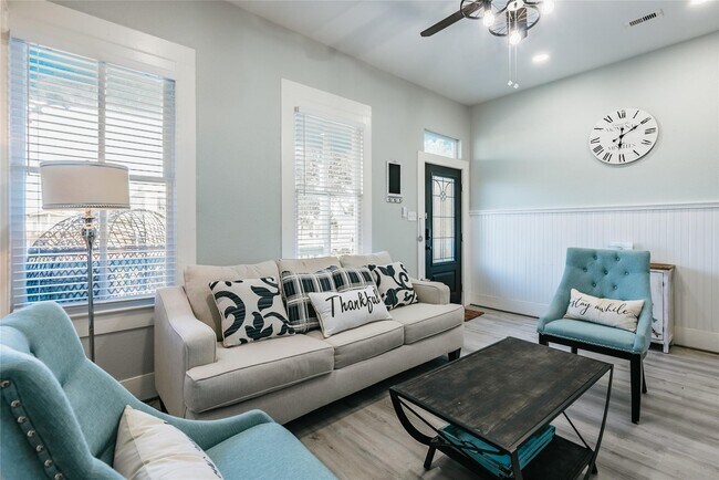 Photo - 1208 Avenue K