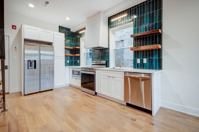 Photo - 2835 W Diamond St Unit 2835 W Diamond Street - C