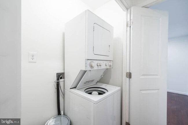 Photo - 545 Christian St Unit 2