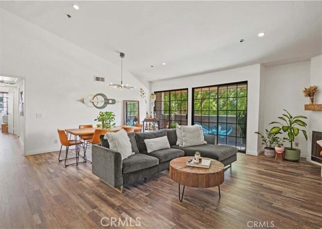 Building Photo - 6545 Reseda Blvd Unit 17