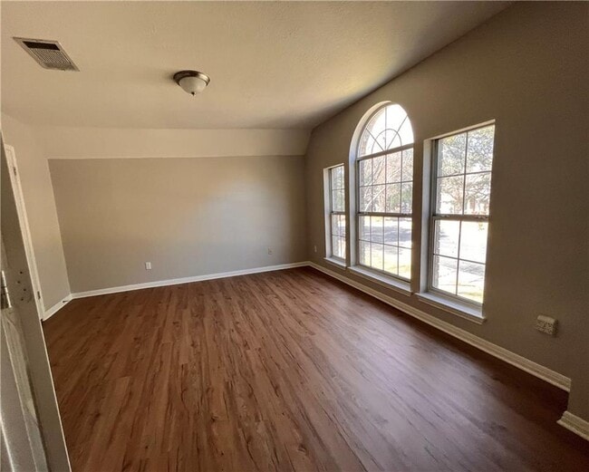 Photo - 4807 Whispering Valley Dr