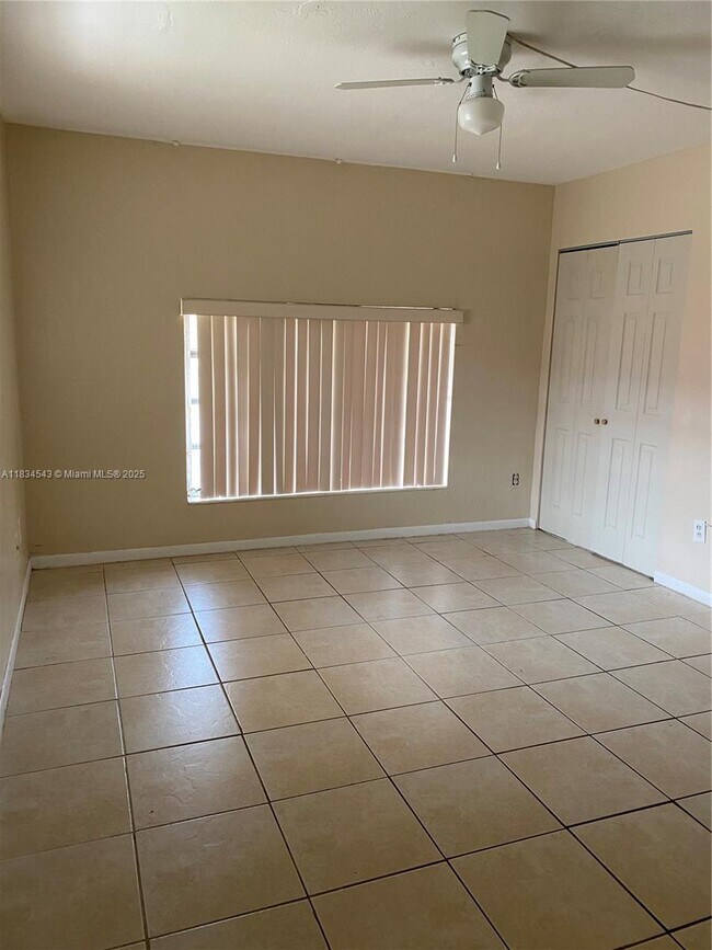 Photo - 10901 N Kendall Dr Unit 213
