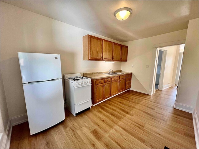 Photo - 521 Burbank Ave Unit 2