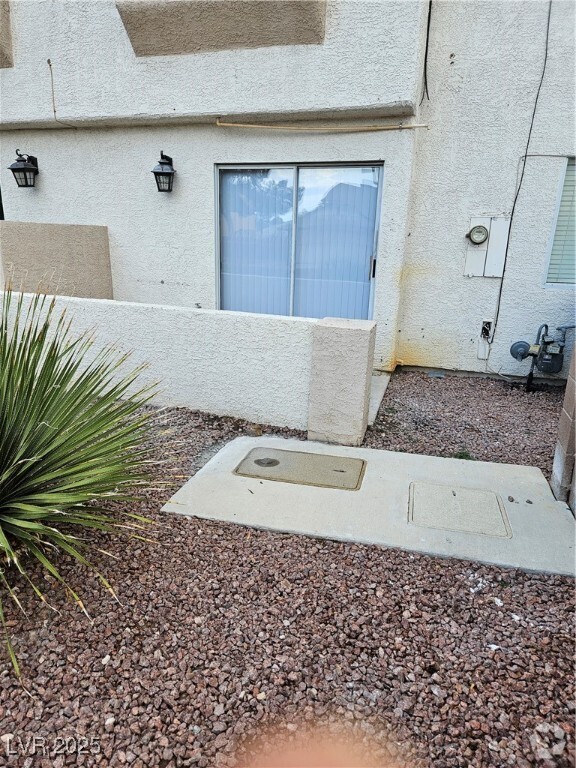 Building Photo - 6929 Oyster Shell Dr Rental