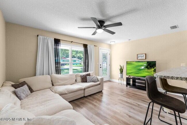 Photo - 1826 Ryar Rd