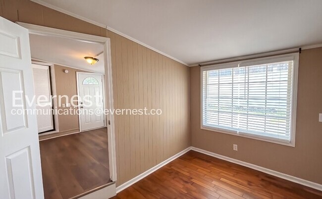 Photo - 5207 Evitt St