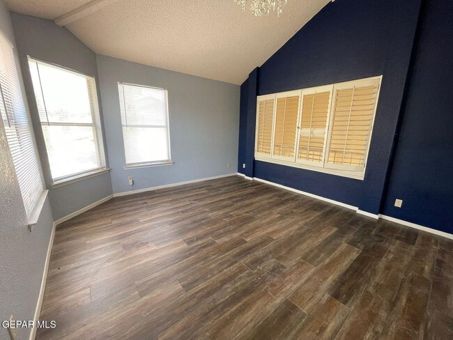 Photo - 4304 Loma Alegre Dr
