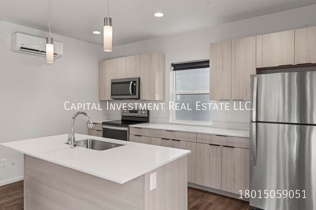 Photo - 1689 S W Temple St Unidad 108