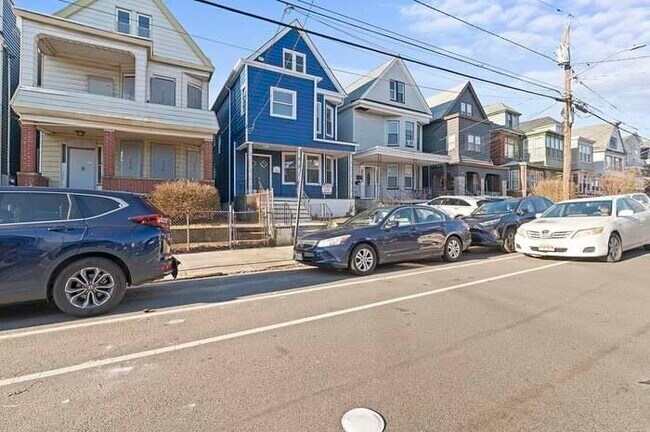 Building Photo - 149 Wegman Pkwy Unit 3