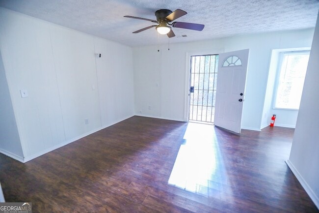 Photo - 1967 Singer Way