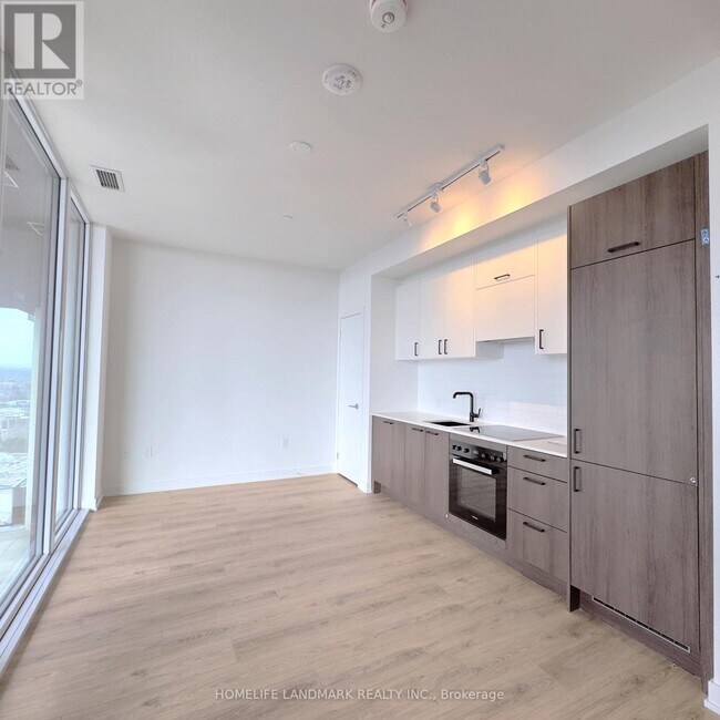 Photo - 1 Quarrington Lane Unit 2904