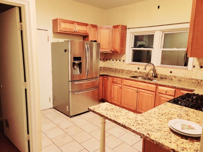 Photo - 35 E 49th St Unit 1