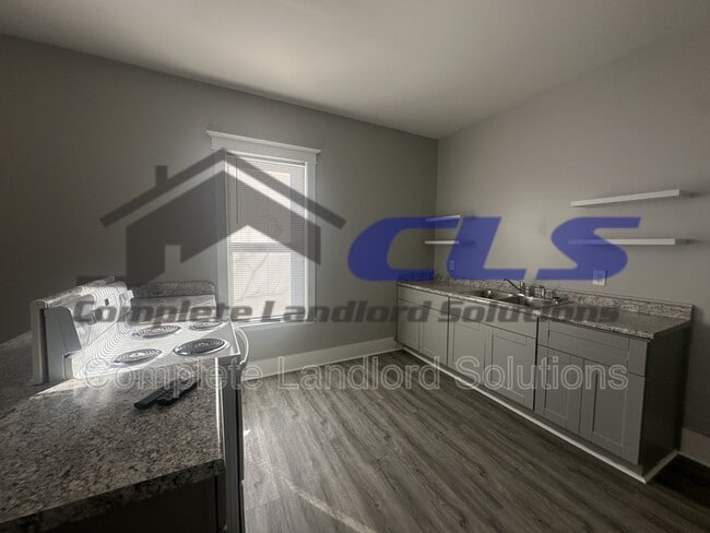 Photo - 1507 5th Ave