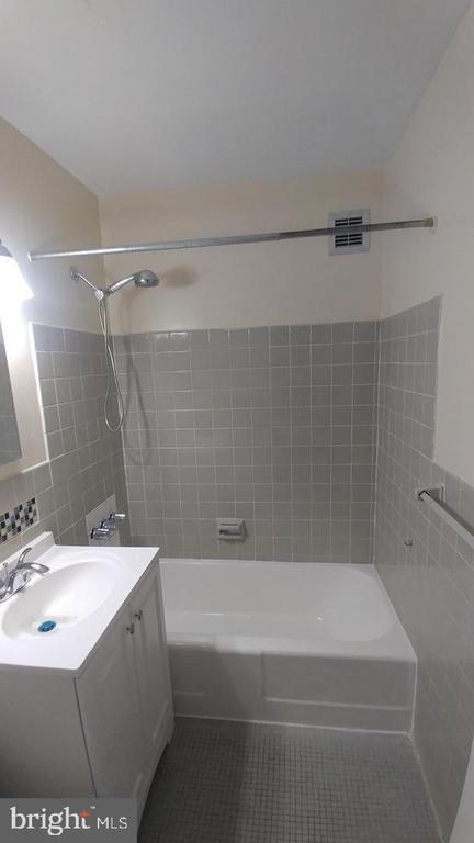 Photo - 1111 Arlington Blvd Unidad 923