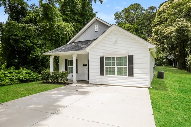 Photo - 2309 Newland Rd