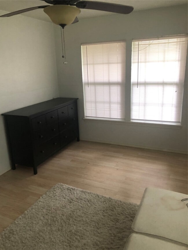 Photo - 4310 Holt St