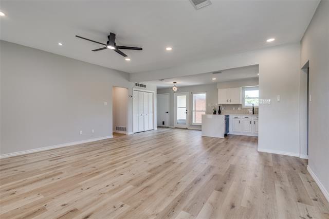 Photo - 900 Hillside Ln