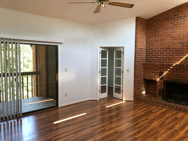 Photo - 123 Turtle Creek Rd Unit Bright Top Floor