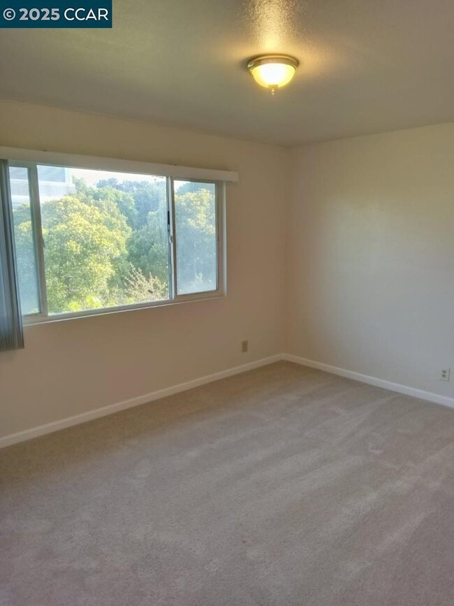 Photo - 2121 Stanton Ave