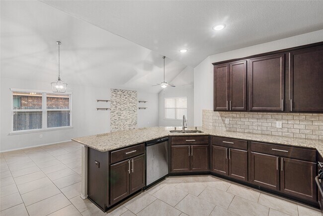 Photo - 4523 Stolz Trail