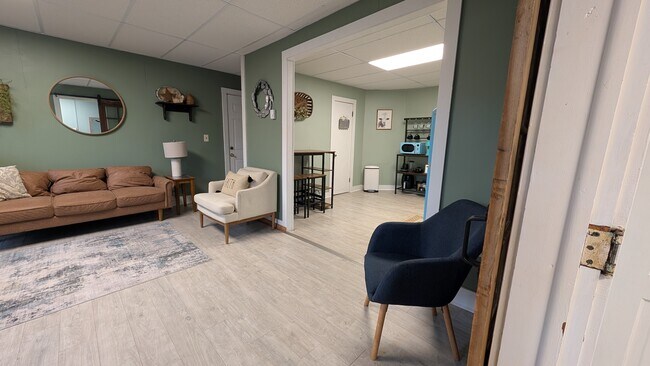 Photo - 113 N Main St Unidad 2