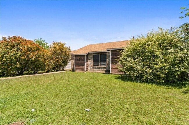 1222 Orchard Park Cir