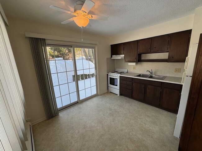Photo - 18220 Swiss Dr Apartments