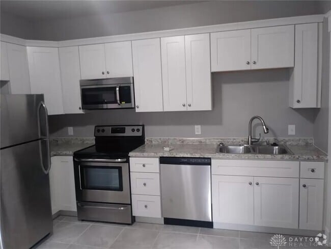 Building Photo - 134 Cross St Unit 2 Rental