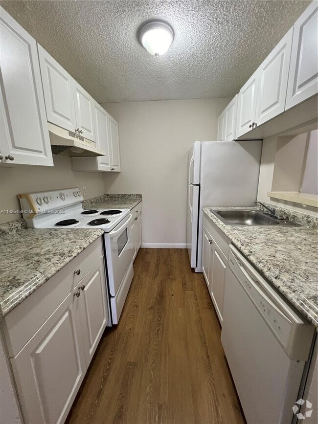 Building Photo - 4201 W McNab Rd Unit 28 Rental