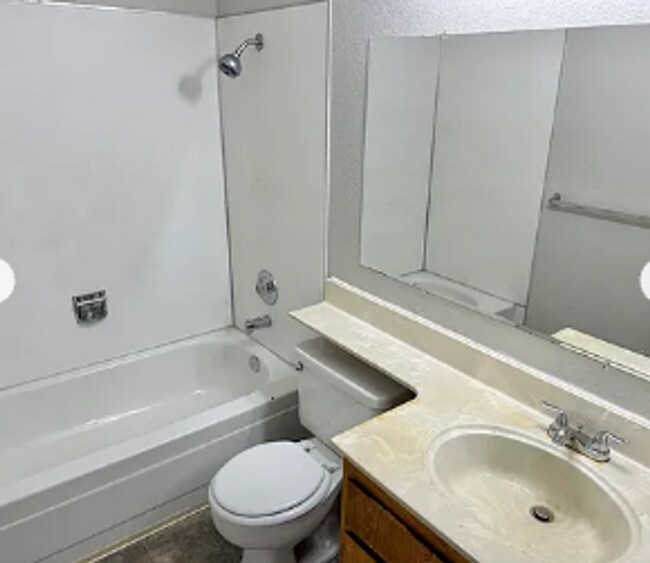 Photo - Private Backyard Enjoyment!